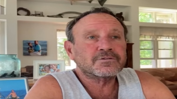 शिकार करते हुए ट्रक जैसी भारी चीज से टकराया 