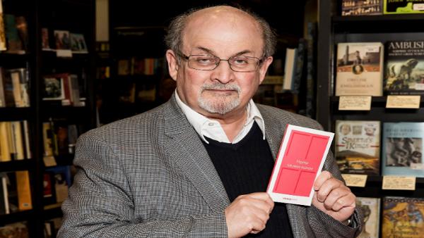 न्यूयॉर्क में कार्यक्रम के दौरान रुश्दी पर हमला