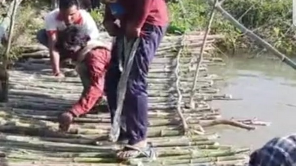 गांव के बच्चे अब रोज स्कूल जा रहे हैं