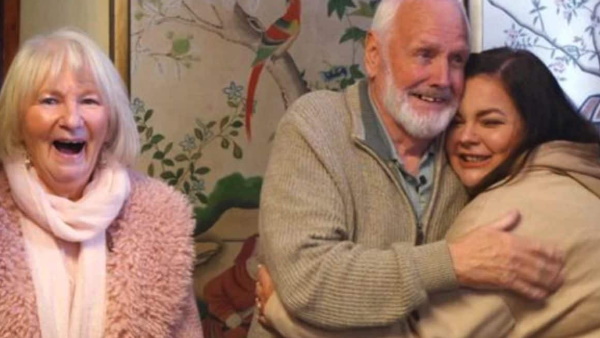 घर की मरम्मत में मिले 100 साल पुराने नोट