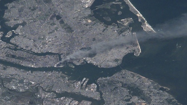 हर साल त्रासदी को याद करते हैं