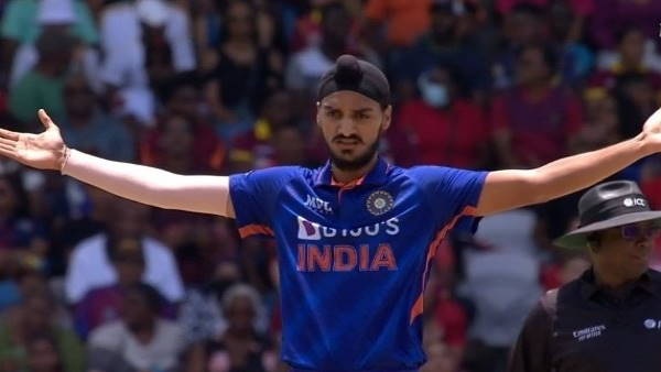 आकिब जावेद नहीं मानते अर्शदीप को टी-20 गेंदबाज