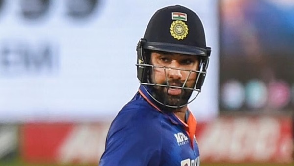 दिनेश कार्तिक पर फूटा रोहित शर्मा का गुस्सा