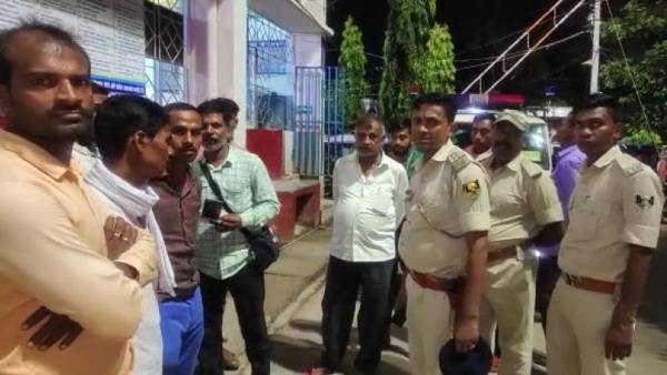 बेगूसराय में विभिन्न स्थानों पर पुलिस बल तैनात