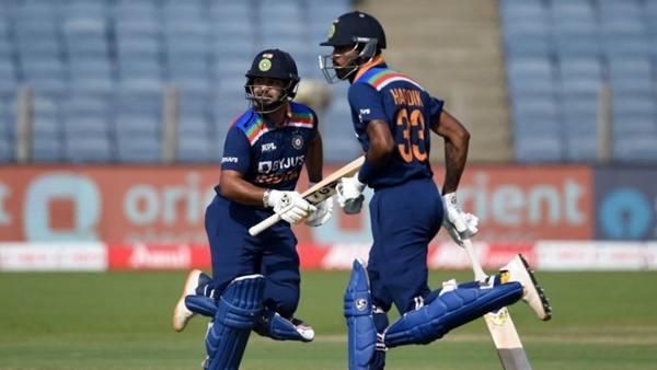 इस तरह आउट हुए पंत और पंड्या