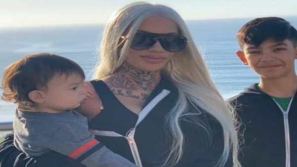 14 साल की उम्र में पहला टैटू 14 साल की उम्र में पहला टैटू