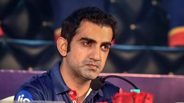 एशिया कप में कोहली के शतक को सराहा, भुवी को नकारा