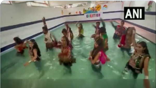 नेटिजेन्स का बस एक ही सवाल नेटिजेन्स का बस एक ही सवाल