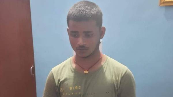 'कई किलोमीटर तक गोली चलाते चले गए'