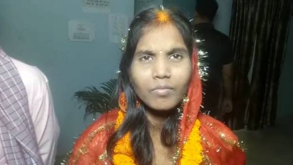 थाना परिसर में हुई प्रेमी जोड़े की शादी