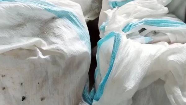 596 कार्टून अवैध अंग्रेज़ी शराब बरामद