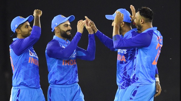 कैच छोड़ने का सिलसिला जारी है कैच छोड़ने का सिलसिला जारी है