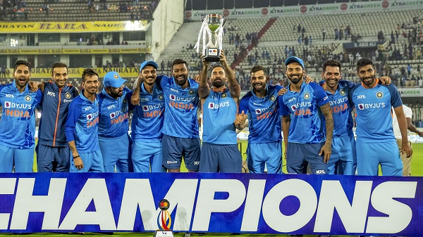 भुवी ने 13 के इकॉनमी रेट से रन दिए भुवी ने 13 के इकॉनमी रेट से रन दिए