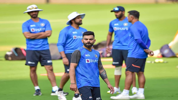 17 साल बाद पाकिस्तान दौरे पर हैं इंग्लैंड के खिलाड़ी 17 साल बाद पाकिस्तान दौरे पर हैं इंग्लैंड के खिलाड़ी