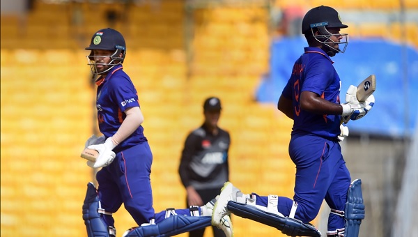 उन्हें फर्स्ट क्लास क्रिकेट में वापस आना होगा