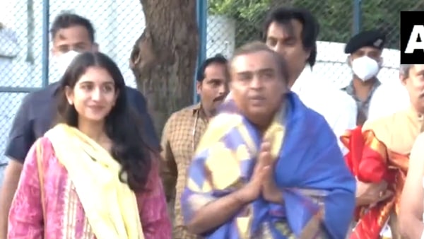 1.5 करोड़ का दान