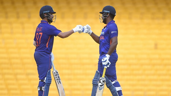 दुनिया भर में मलयाली लोग उनका समर्थन कर रहे हैं