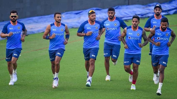 पाकिस्तान की बराबरी करने का मौका