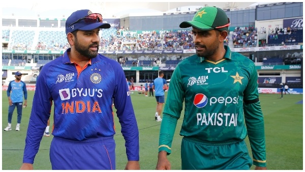 दोनों टीमें इस प्रकार हैं