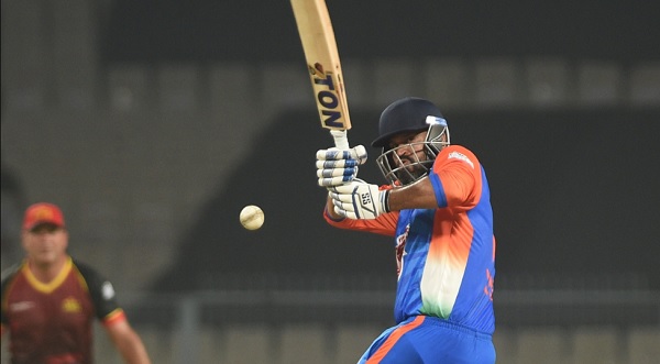 यूसुफ पठान 35 गेंद पर 50 रन बनाकर वापस लौटे