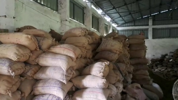 पूरी नियमविरुद्ध तरीके से की गई खरीदी