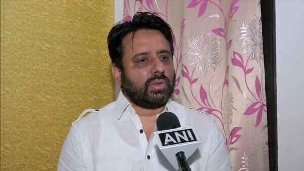 गुरुवार को आप MLA के ठिकानों पर छापेमारी