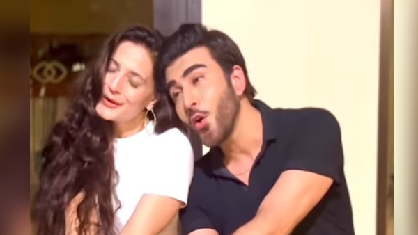 बहरीन के अवॉर्ड फंक्शन के दौरान हुई मुलाकात बहरीन के अवॉर्ड फंक्शन के दौरान हुई मुलाकात