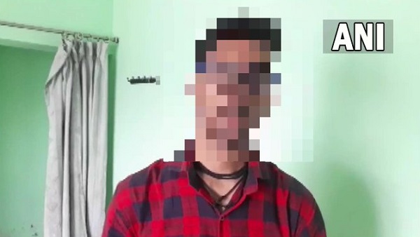 अंकिता के पिता बोले- ये राक्षस मेरी बेटी को मुझसे दूर ले अंकिता के पिता बोले- ये राक्षस मेरी बेटी को मुझसे दूर ले