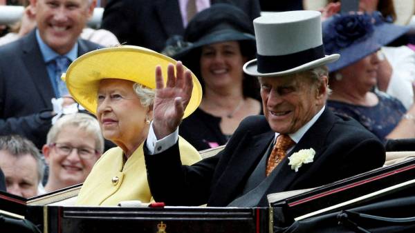 ऐसे ही ये लव स्टोरी शाही नहीं, संयोग भरपूर