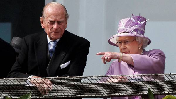 प्रिंस फिलिप के लुक का दिलचस्प विवरण