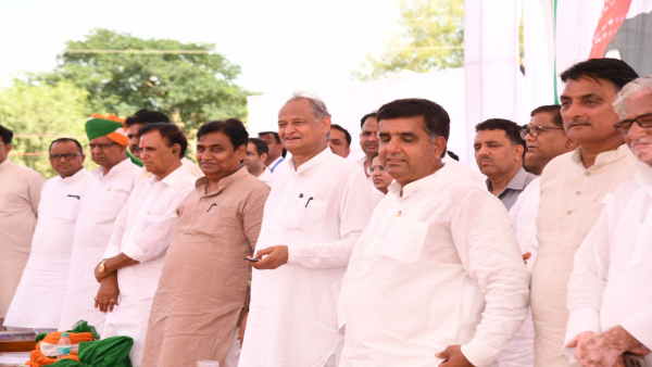 मुख्यमंत्री के दिल्ली दौरे का बार-बार बदलता रहा समय