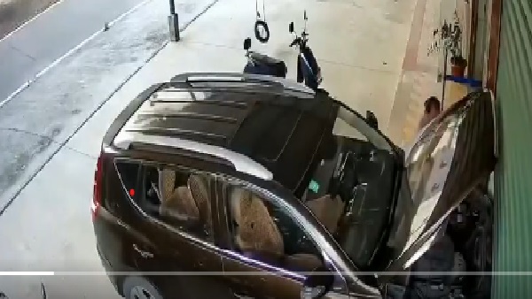 अब तक लाखों लोग देख चुके हैं वीडियो 