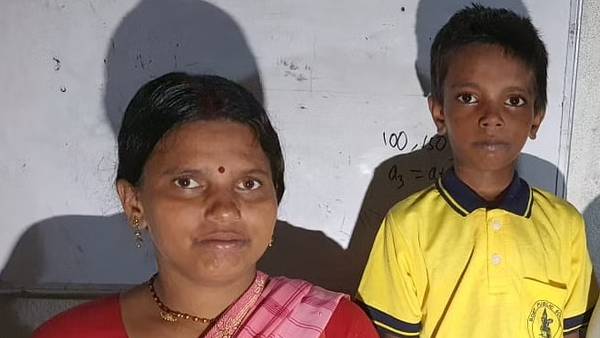 बॉबी को छोटे खान सर बुलाते हैं छात्र