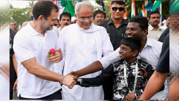 भाजपा है कांग्रेस के निशाने पर 