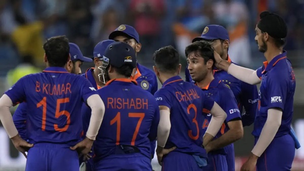 मौके पर विकेट नहीं ले सके