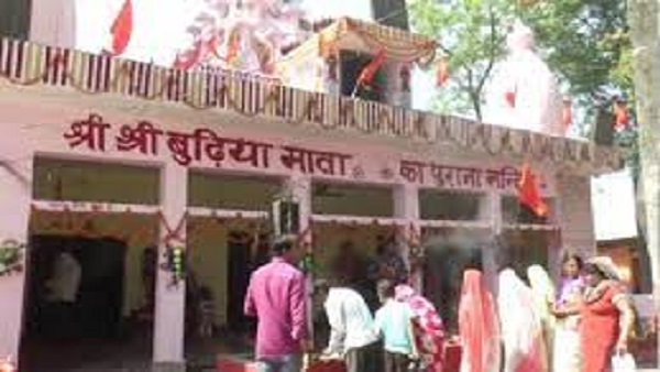 नवरात्र में लगता है मेला