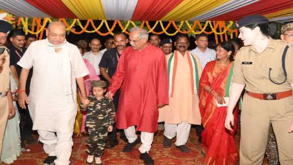 खैरागढ में दीपावली जैसा माहौल खैरागढ में दीपावली जैसा माहौल