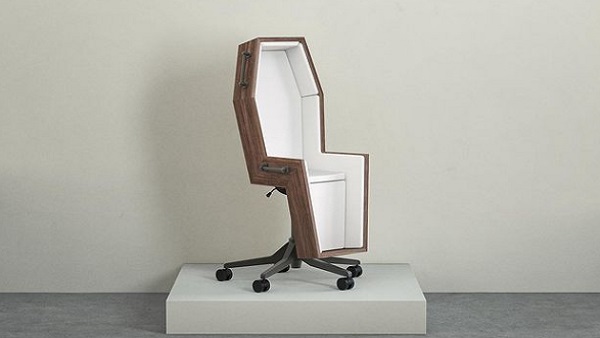 कॉफिन के डिजाइन की कुर्सी कॉफिन के डिजाइन की कुर्सी