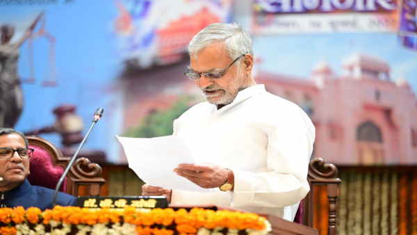 सीपी जोशी की डांट से घबराते हैं मंत्री सीपी जोशी की डांट से घबराते हैं मंत्री