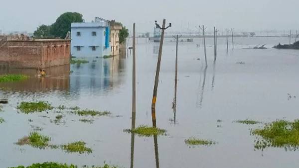 नौलक्खा कोठी में हुआ शव का पोस्टमार्टम 