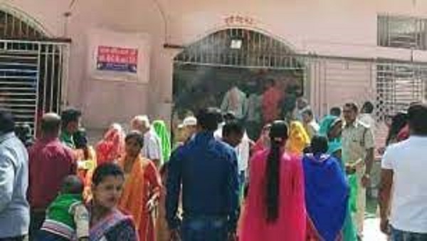 उमड़े श्रद्धालु उमड़े श्रद्धालु