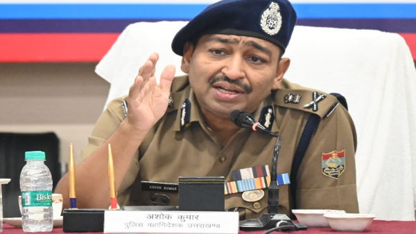 Uttarakhand Police DGP ASHOK KUMAR Troubled by rumors of baccha chor giroh preparing to impose NSA Uttarakhand Police DGP ASHOK KUMAR Troubled by rumors of baccha chor giroh preparing to impose NSA