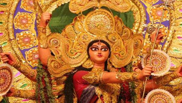 दुर्गा मंदिर में 700 साल पुरानी परंपरा