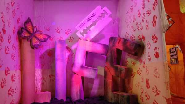 शिक्षित वर्ग भी नशे के आगोश में, बिखर रहे परिवार शिक्षित वर्ग भी नशे के आगोश में, बिखर रहे परिवार