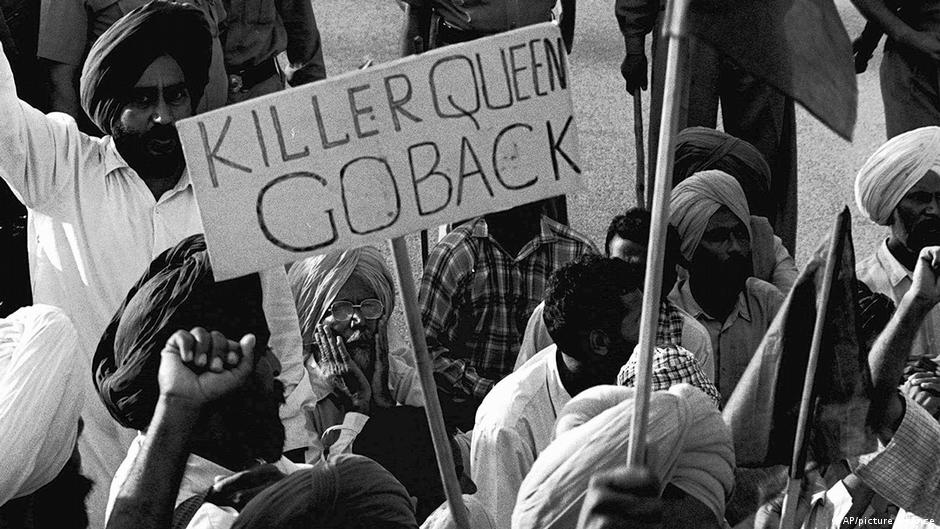 अक्टूबर 1997 में महारानी एलिजाबेथ की खिलाफ अमृतसर में प्रदर्शन अक्टूबर 1997 में महारानी एलिजाबेथ की खिलाफ अमृतसर में प्रदर्शन