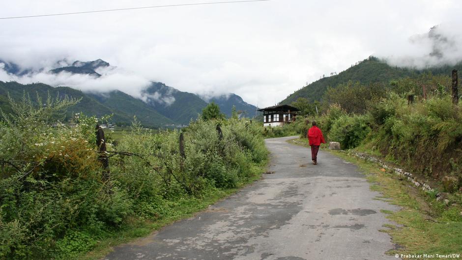 भूटान अपनी प्राकृतिक संपदा को संभाल कर रखता है