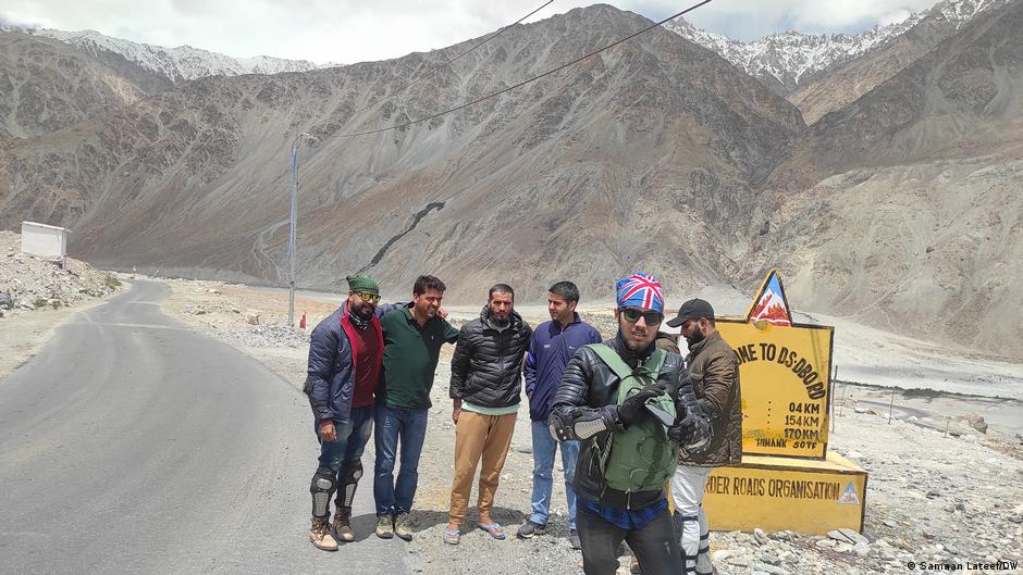 दौलत बेग ओल्डी सड़क भारत के पूर्वी लद्दाख और सुदूर उत्तरी इलाके को जोड़ती है