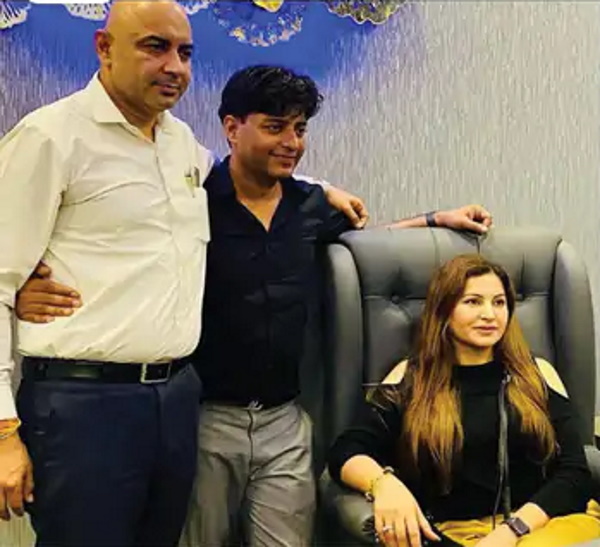 सोनाली के लॉकर का गलत पासवर्ड