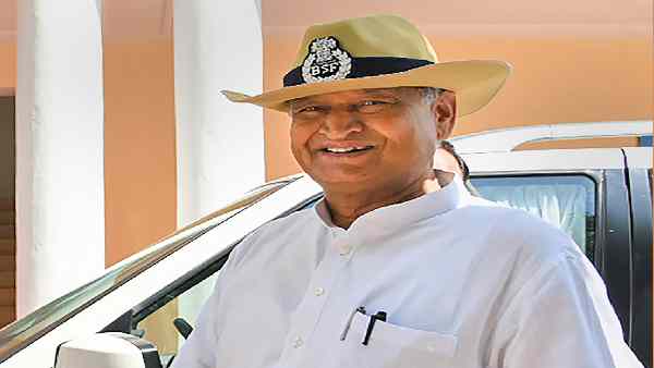 अध्यक्ष पद की रेस में बने रह सकते हैं अशोक गहलोत- रिपोर्ट
