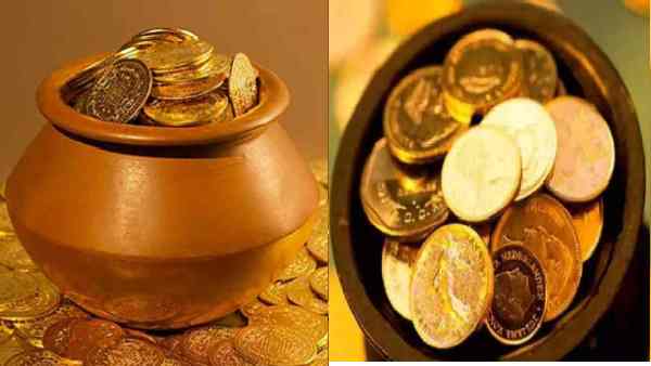 किचन के नीचे मिला दुर्लभ सोने के सिक्कों का खजाना